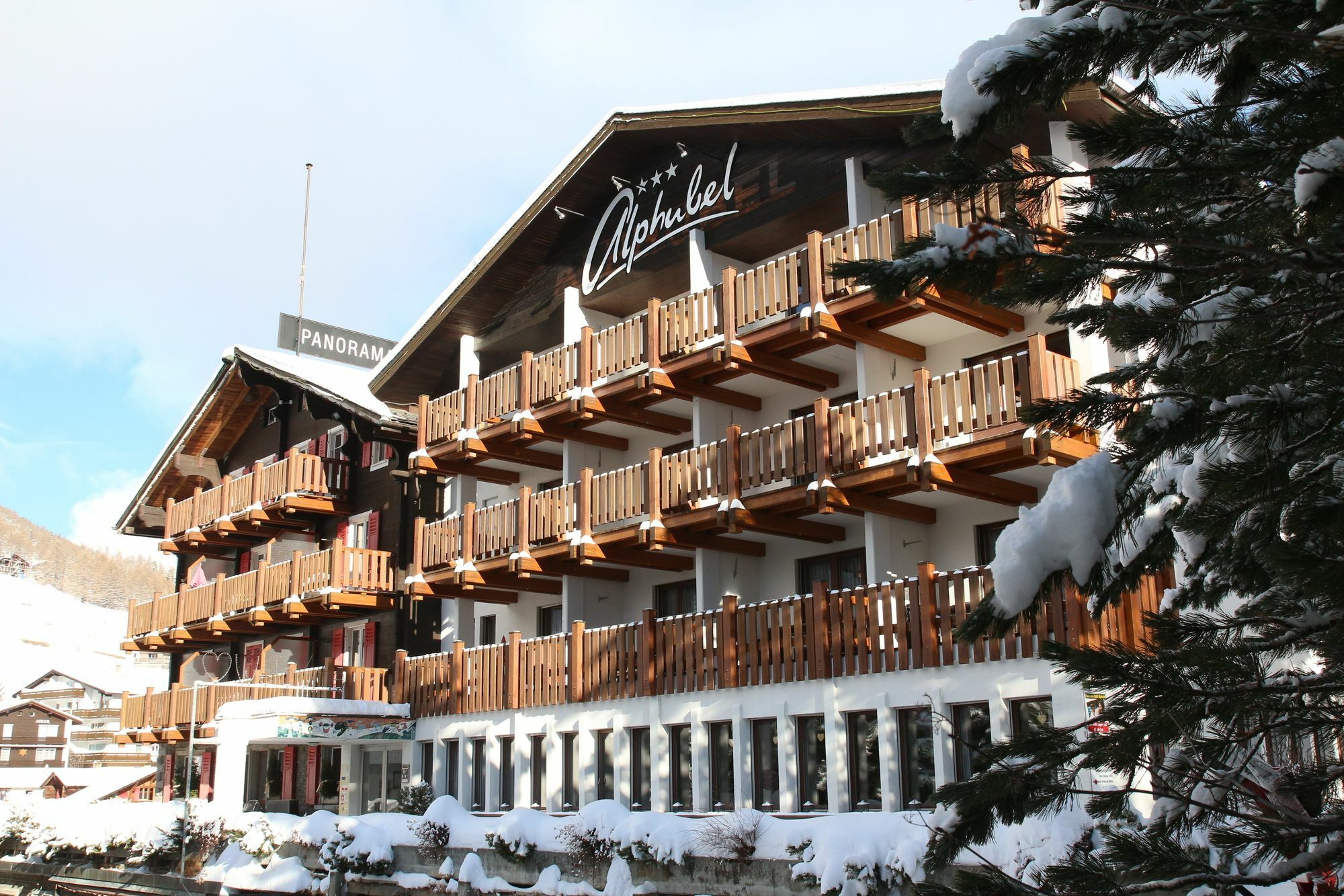 สวิส แฟมิลี โฮเต็ล อัลฟูเบล Hotel ซาสฟี ภายนอก รูปภาพ